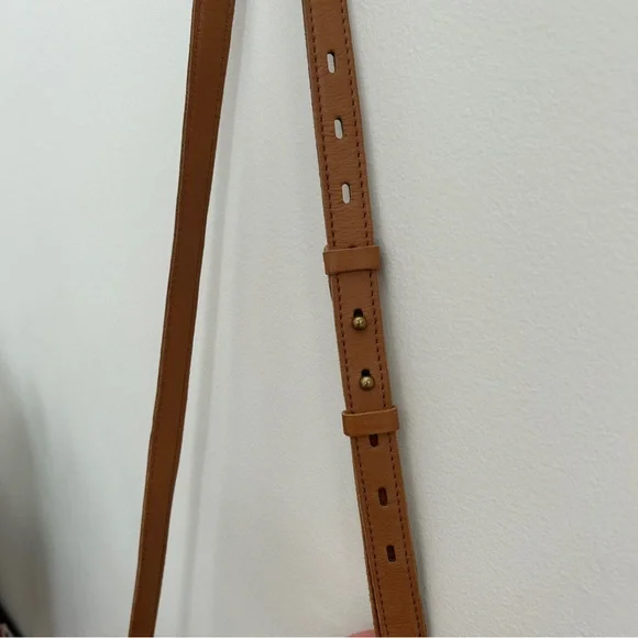 Madewell The Transport Leather Camera Bag, Puff Edition - Picture 10 of 11